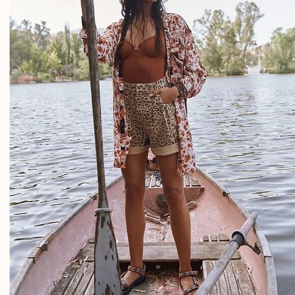 Free People Printed Dogtown Cut Off Denim Shorts NWT Size 25 - Picture 7 of 7